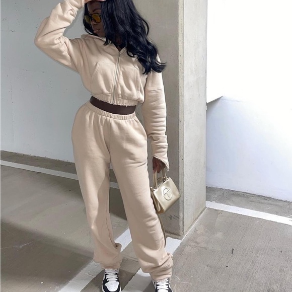 The Kript store matching sweat suit - Picture 7 of 10